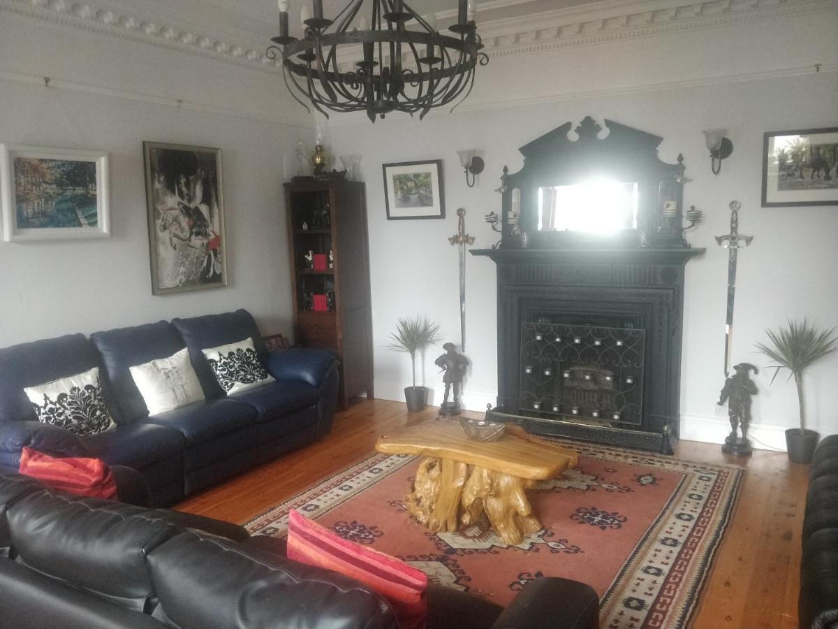 Avonmore House Guest Accommodation Йол Екстериор снимка