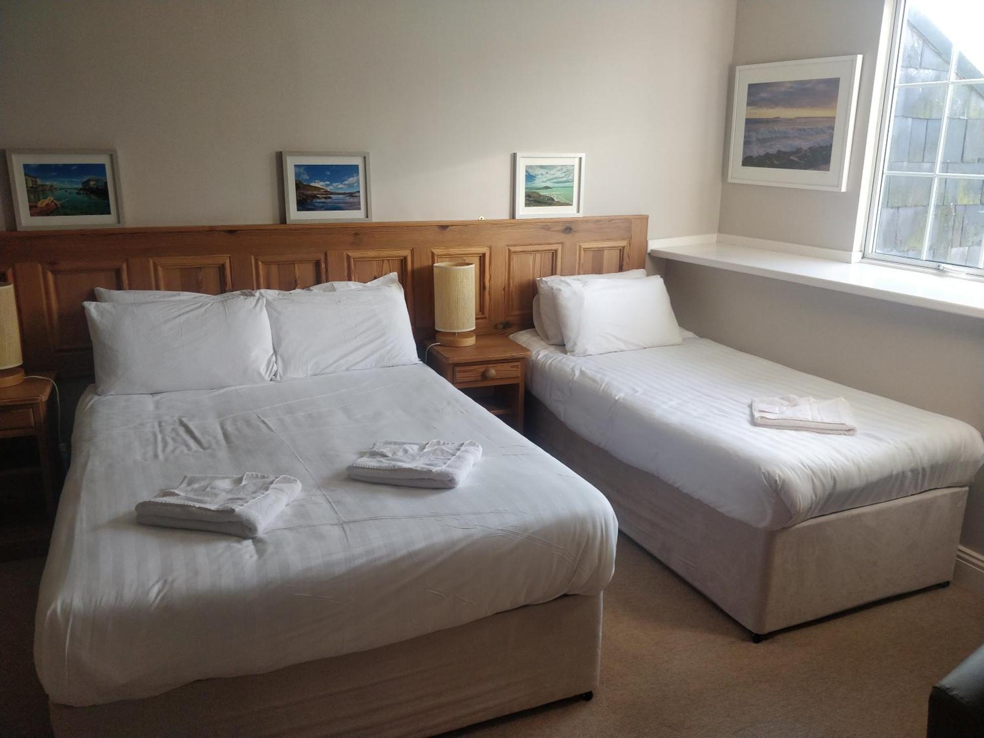 Avonmore House Guest Accommodation Йол Екстериор снимка